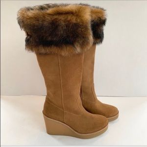 UGG Valberg Suede Real Fur Cuff Boot. Size 7